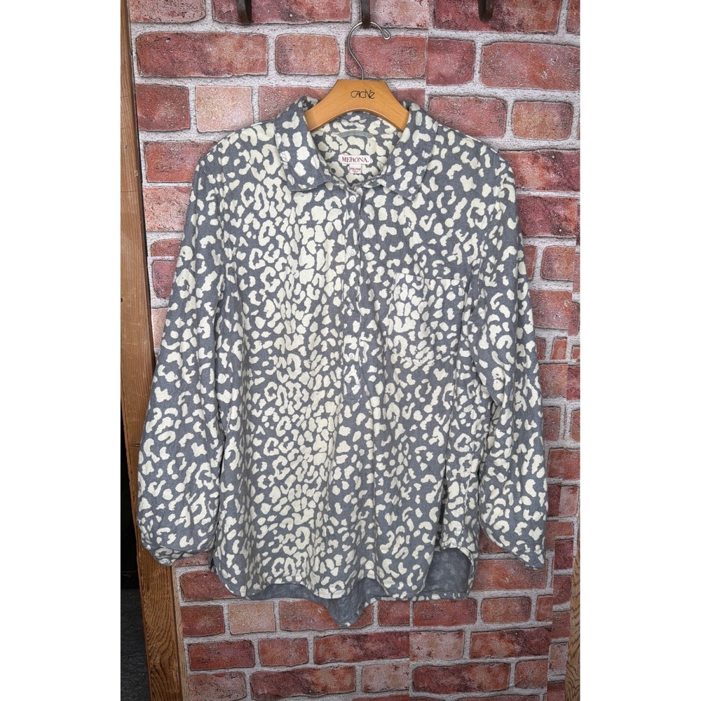 Merona Womens XXL Grey Leopard Print Button Down Shirt Long Sleeve Animal Print